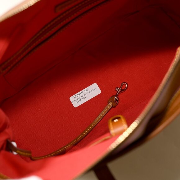 Disney Parks Dooney & Bourke WDW Sketch Shopper Tote NWT! - Picture 8 of 10